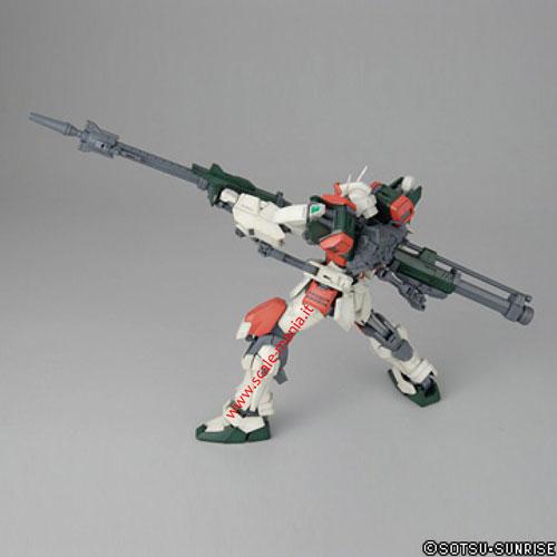 GAT-X103 Buster Gundam scala 1:100 serie Master Grade di Bandai