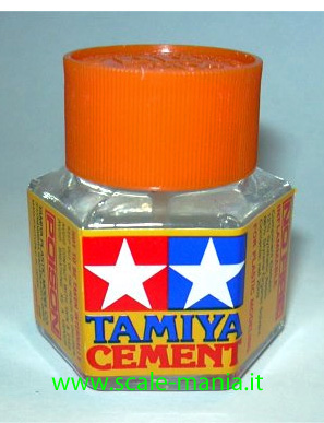 Cement - boccetta di colla liquida per plastica by Tamiya