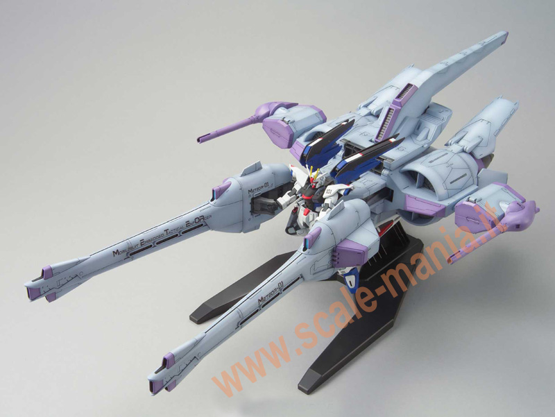 Meteor Unit + Freedom Gundam scala 1:144 HG Seed by Bandai