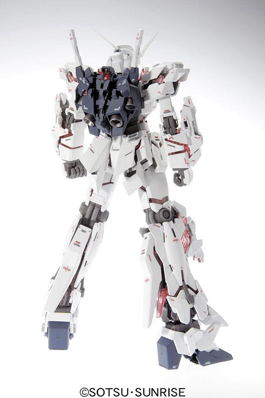 RX-0 Gundam Unicorn Ver.Ka 1:100 Master Grade Bandai - Clicca l'immagine per chiudere