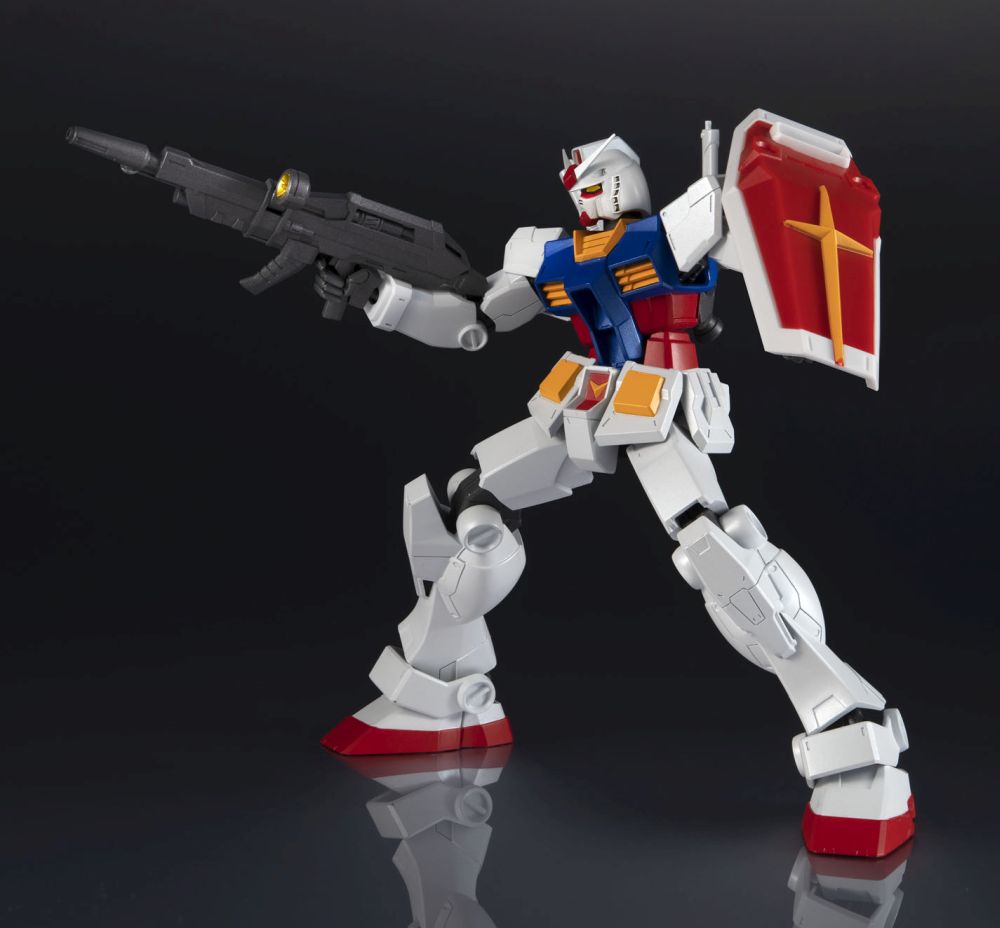 RX-78-2 Gundam action figure scala 1:144 by Bandai