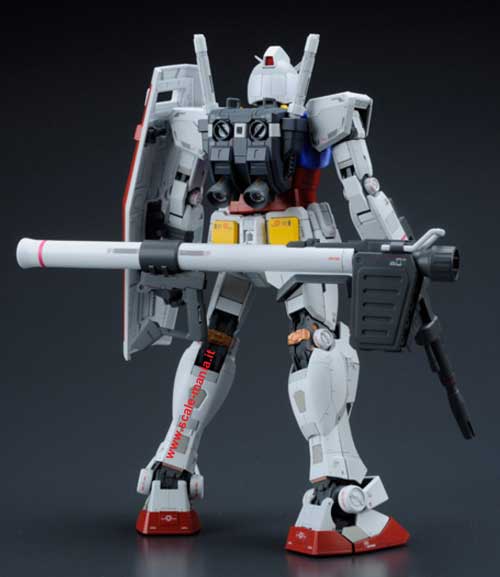 RX-78-2 Gundam Ver.3.0 scala 1:100 serie Master Grade kit Bandai