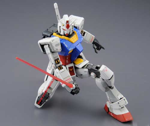 RX-78-2 Gundam Ver.3.0 scala 1:100 serie Master Grade kit Bandai