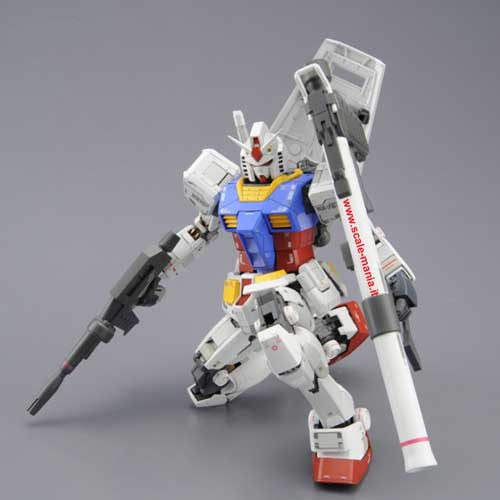 RX-78-2 Gundam Ver.3.0 scala 1:100 serie Master Grade kit Bandai